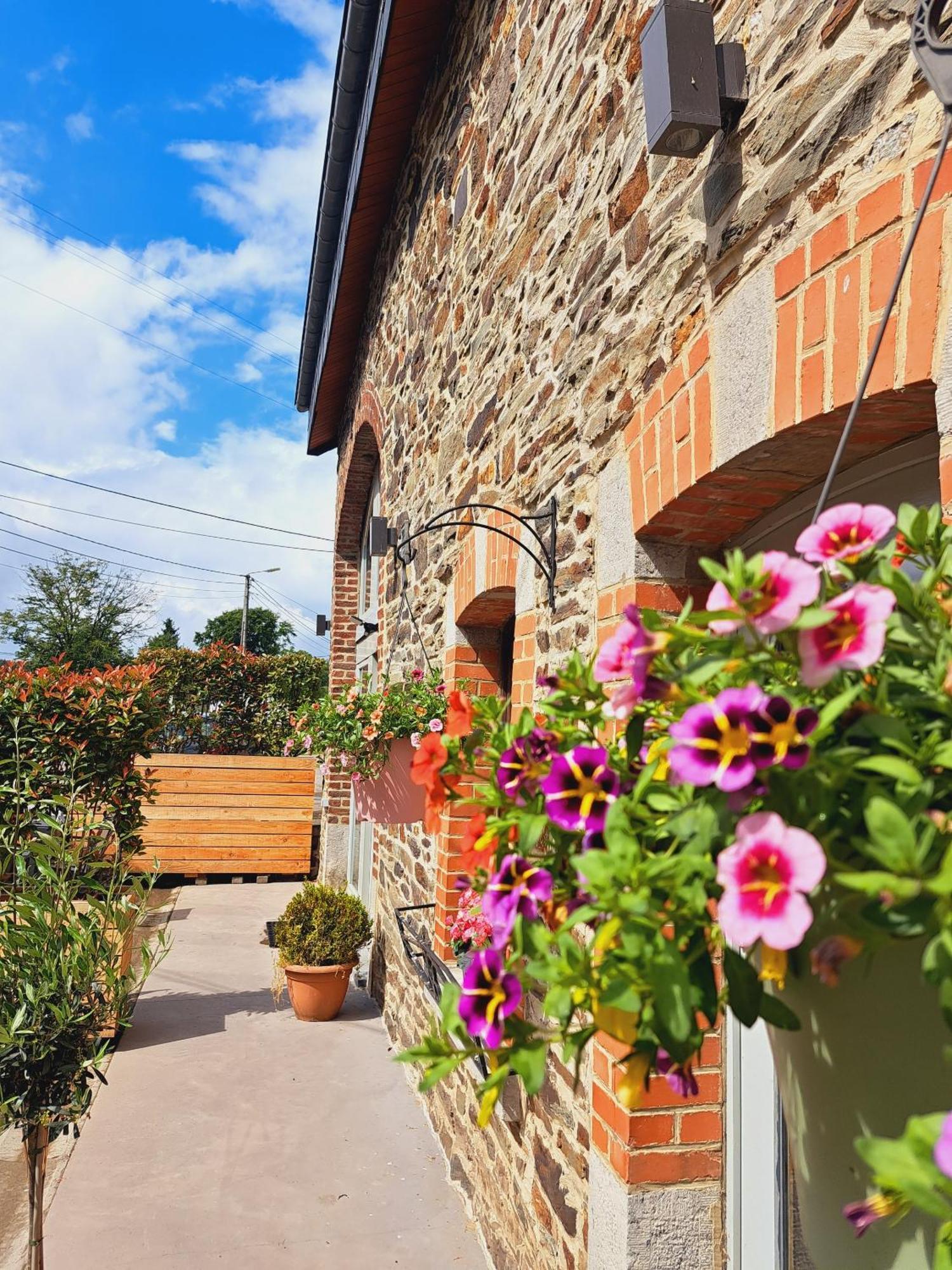 Sous La Charpente Otel La-Roche-en-Ardenne Oda fotoğraf