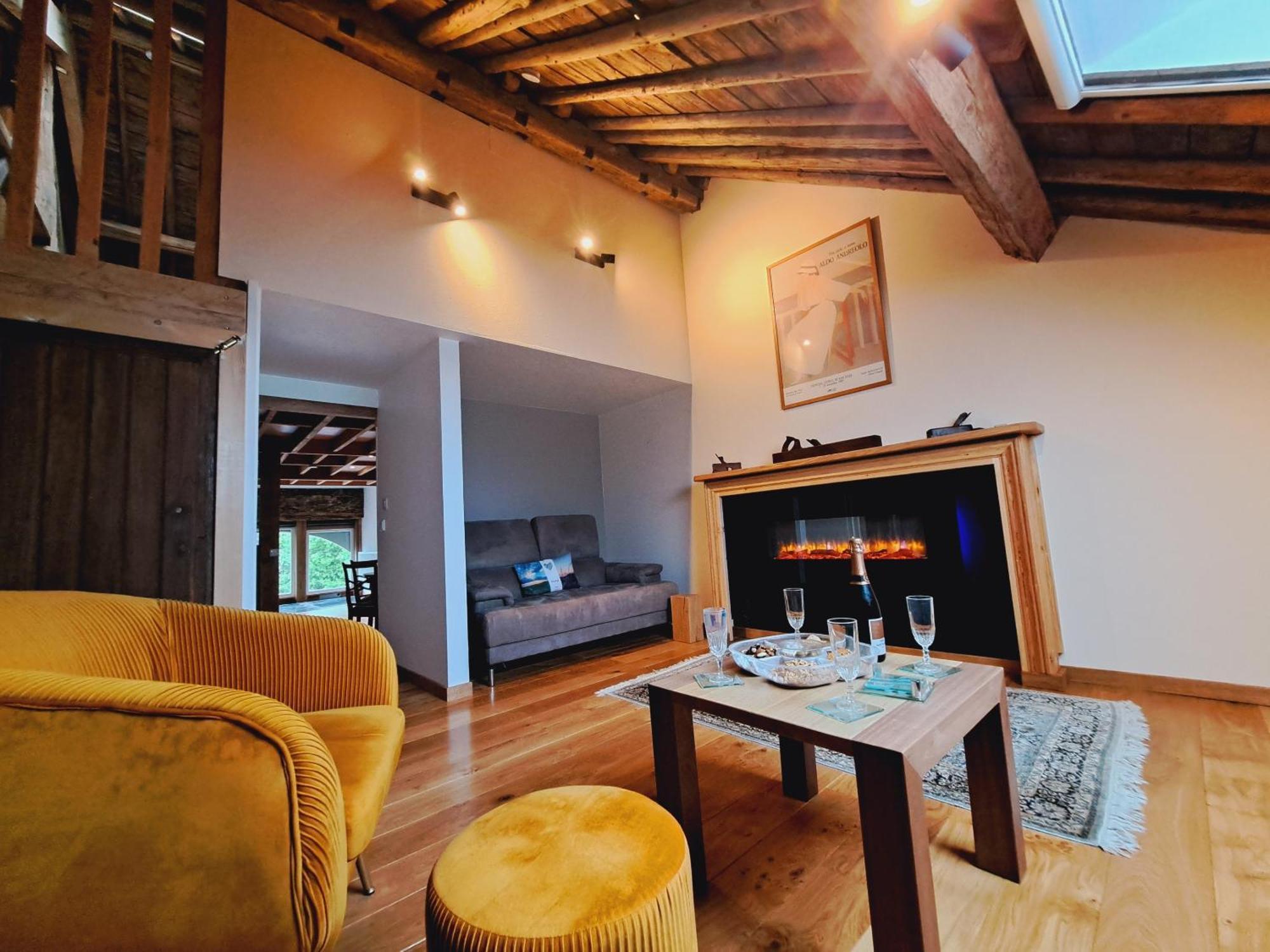 Sous La Charpente Otel La-Roche-en-Ardenne Oda fotoğraf
