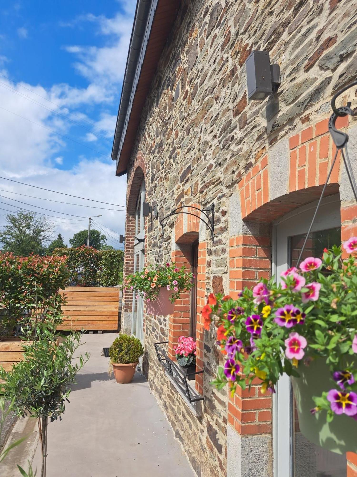 Sous La Charpente Otel La-Roche-en-Ardenne Dış mekan fotoğraf